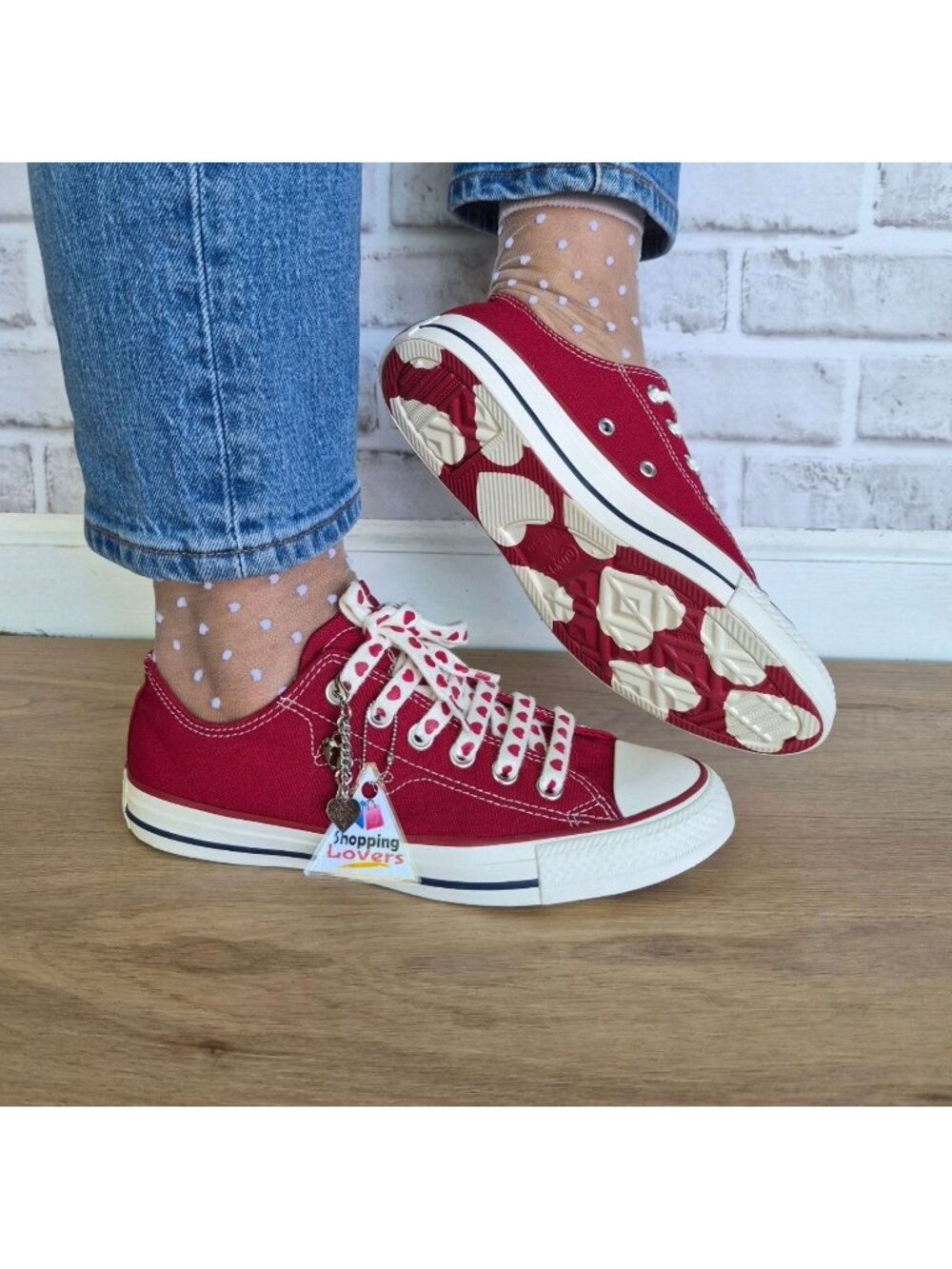 ⭐Converse Chuck Taylor Valentine's Day Low 7.5 Womens shoes Sneaker Red A19057C